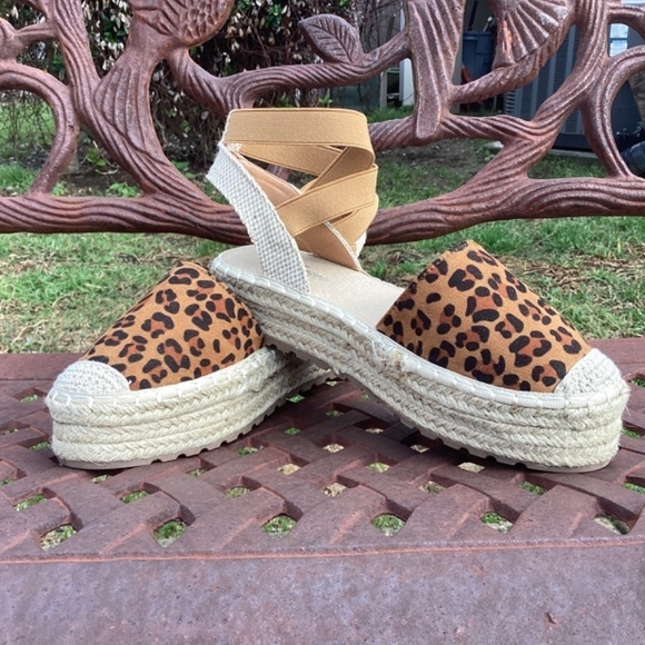 💋NWT BTQ Forever Platform Jute Vegan Suede Leopard Print Ankle Strap Sandal - Picture 7 of 10